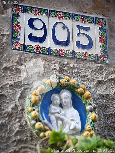 Image of house number sign