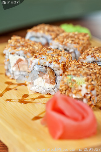 Image of sesame sushi rolls