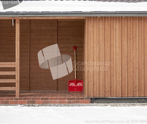 Image of Red shovel