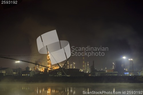 Image of Oil refinery