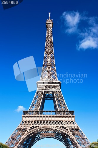 Image of Eiffel Tower in Paris