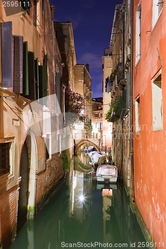 Image of Venice at night