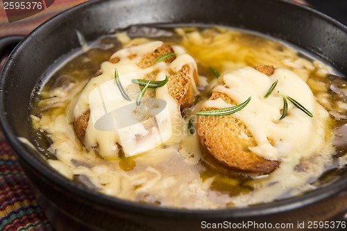 Image of French onion soup with ingredients