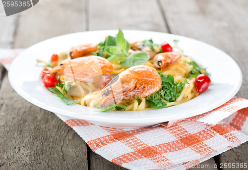 Image of Macaroni with prawns