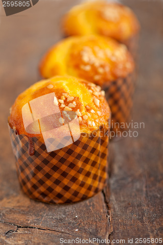 Image of fresh baked muffin 