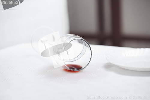 Image of Fallen wineglass