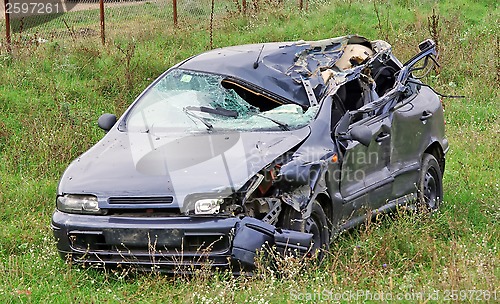 Image of Crashed car