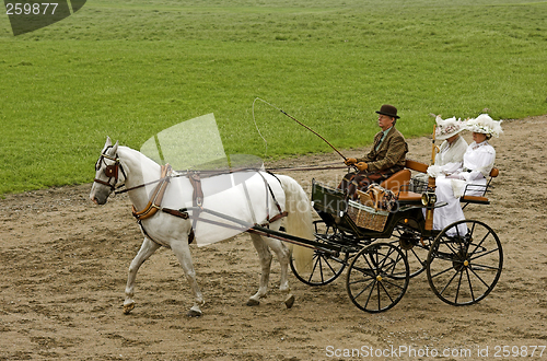 Image of old-fashioned horse drawn 2