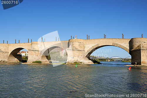 Image of Stone Bridge (Puente de Piedra) over river Ebro in Zaragoza, Spa