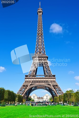 Image of Eiffel Tower in Paris