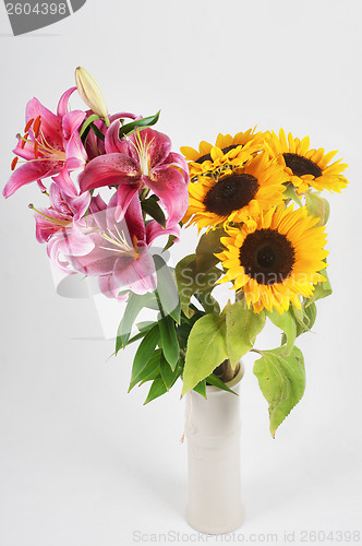 Image of Lily and sunflowersin vase