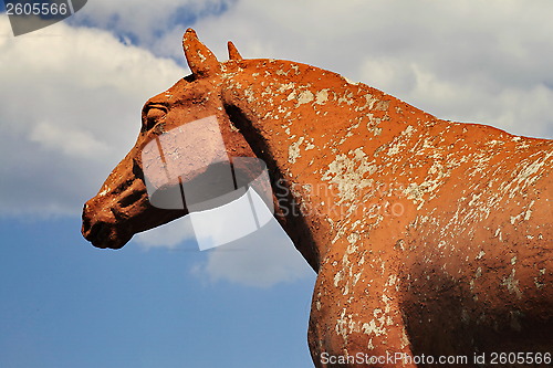 Image of statue of a horse