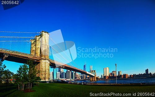 Image of Brooklyn bridge in New York City