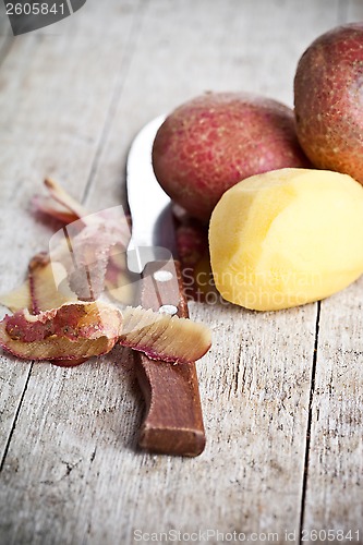 Image of healthy organic peeled potatoes