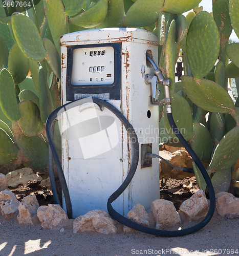 Image of Old style fuel pump