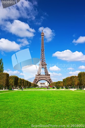 Image of Eiffel Tower in Paris