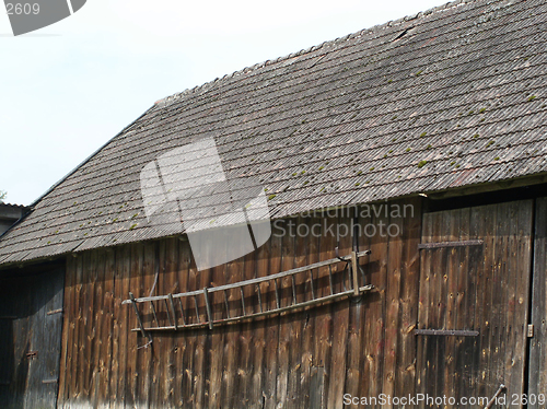 Image of ladder on barn