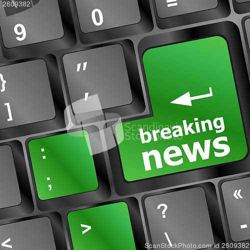 Image of breaking news button on computer keyboard pc key