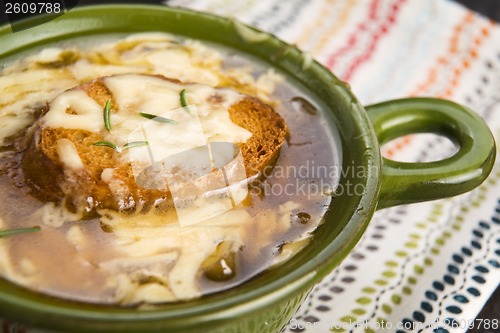 Image of French onion soup with ingredients