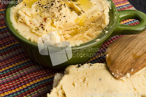 Image of A bowl of creamy hummus