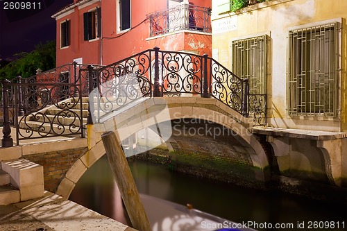 Image of Venice at night