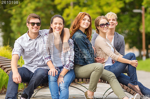 Image of group of students or teenagers hanging out