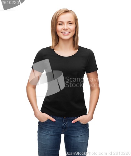 Image of woman in blank black t-shirt