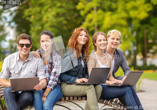 Image of group of students or teenagers hanging out