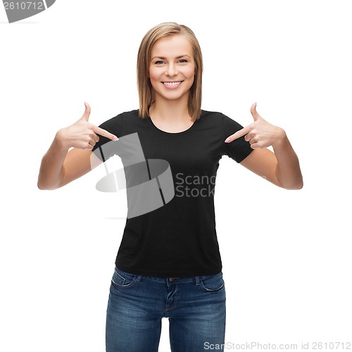 Image of woman in blank black t-shirt