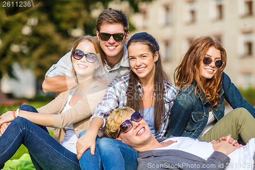 Image of group of students or teenagers hanging out