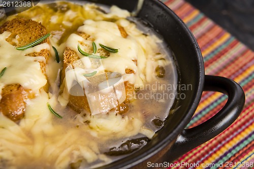 Image of French onion soup with ingredients
