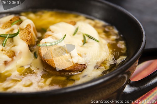 Image of French onion soup with ingredients