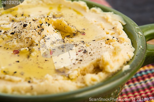 Image of A bowl of creamy hummus