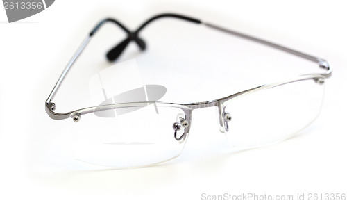 Image of glasses 