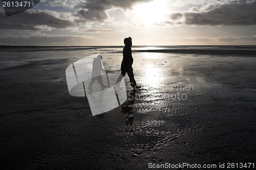 Image of People looking for amber at the beach of the Island of Fanoe in 