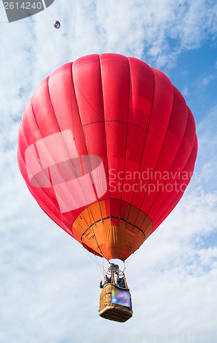 Image of Red balloon in the blue sky