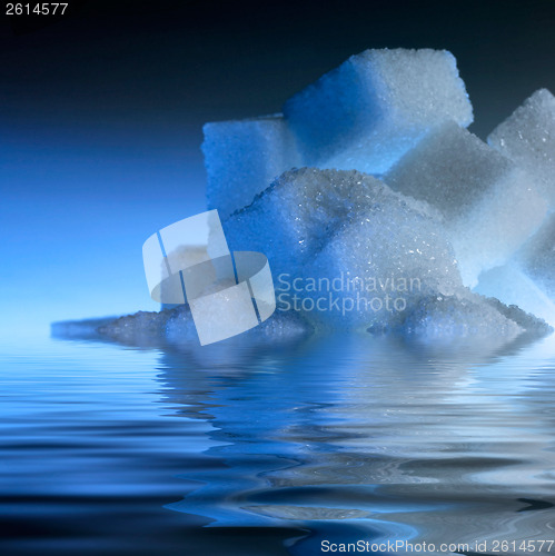 Image of water and lump sugar pile