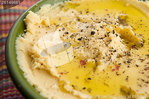 Image of A bowl of creamy hummus