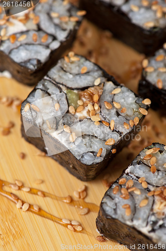 Image of sesame sushi rolls