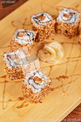 Image of sesame sushi rolls