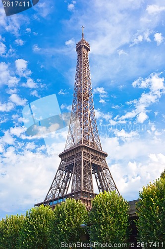 Image of Eiffel Tower in Paris