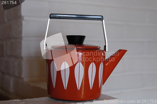 Image of Old red kettle