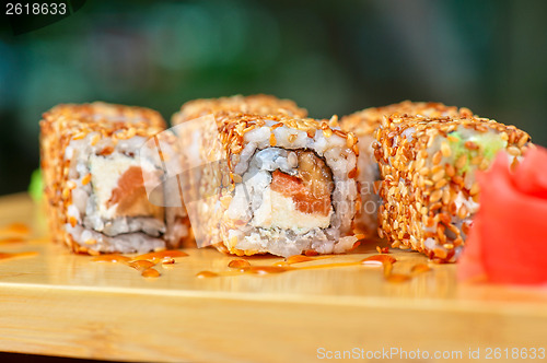 Image of sesame sushi rolls