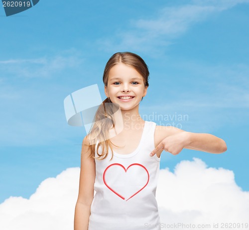 Image of smiling teenage girl in blank white shirt