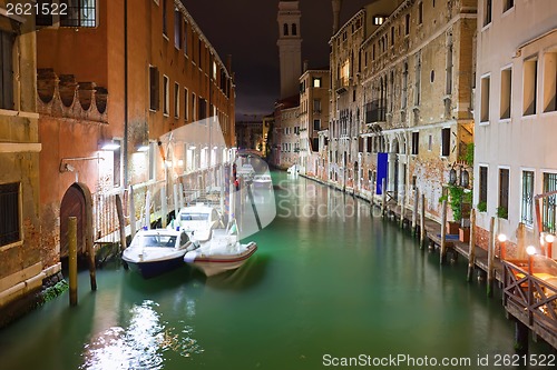 Image of Venice at night