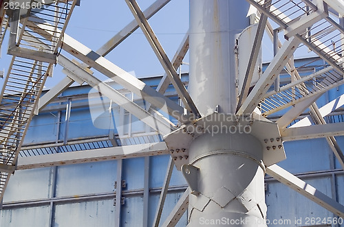 Image of Metal structures