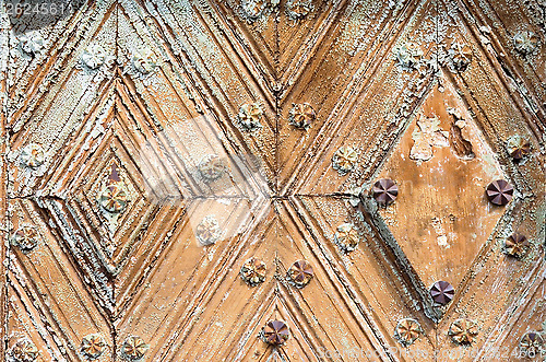 Image of old wooden door 