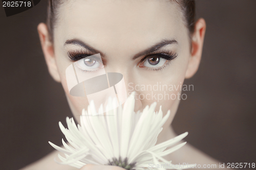 Image of Clean Beauty Image of a Caucasian Woman