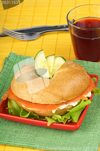 Image of Bagel with soft cheese and smoked salmon