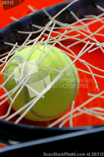 Image of tennis restring